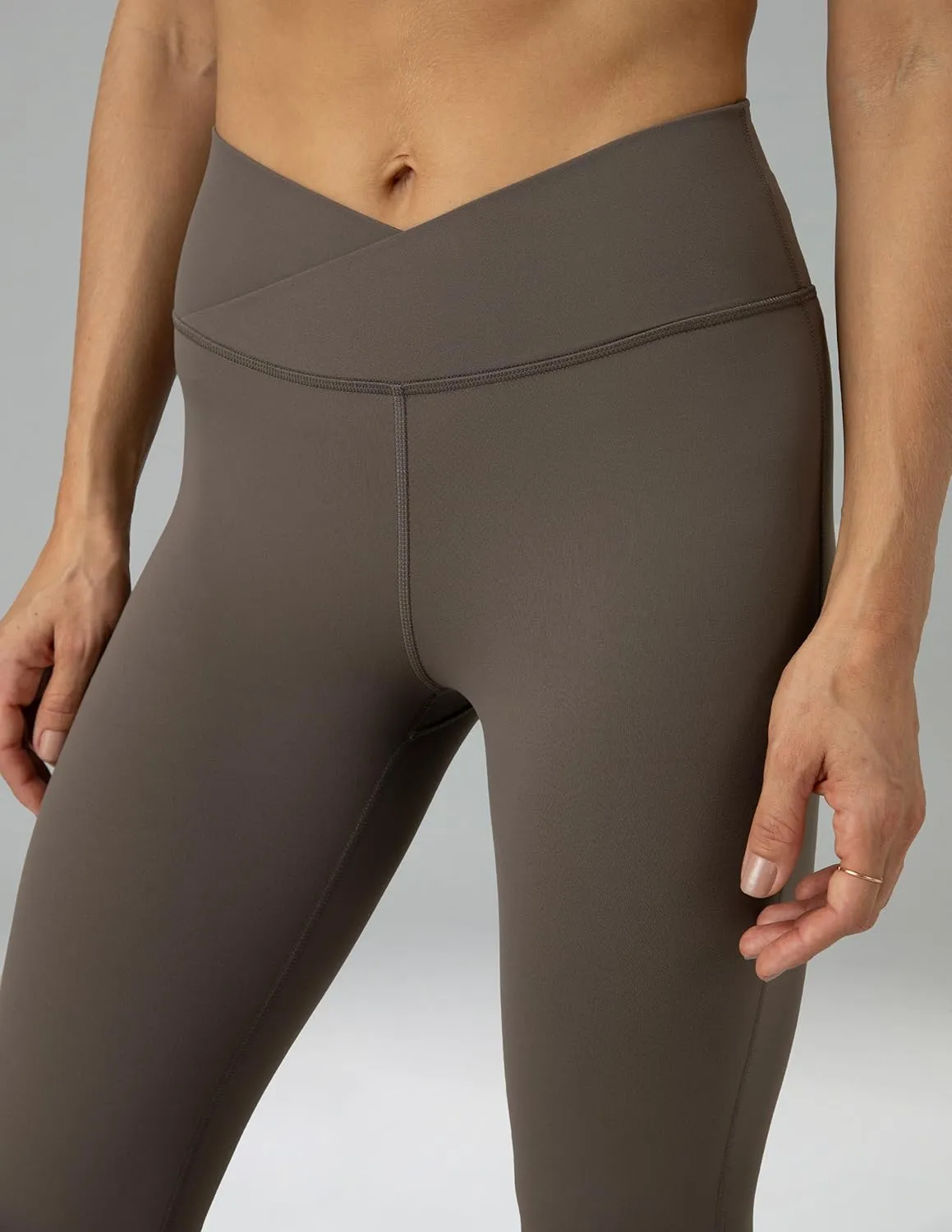 Colorfulkoala Women's Dreamlux Crossover Flare Leggings High Waisted Tummy Control Wide Leg Yoga Pants 29.5" / 31.5" Inseam
