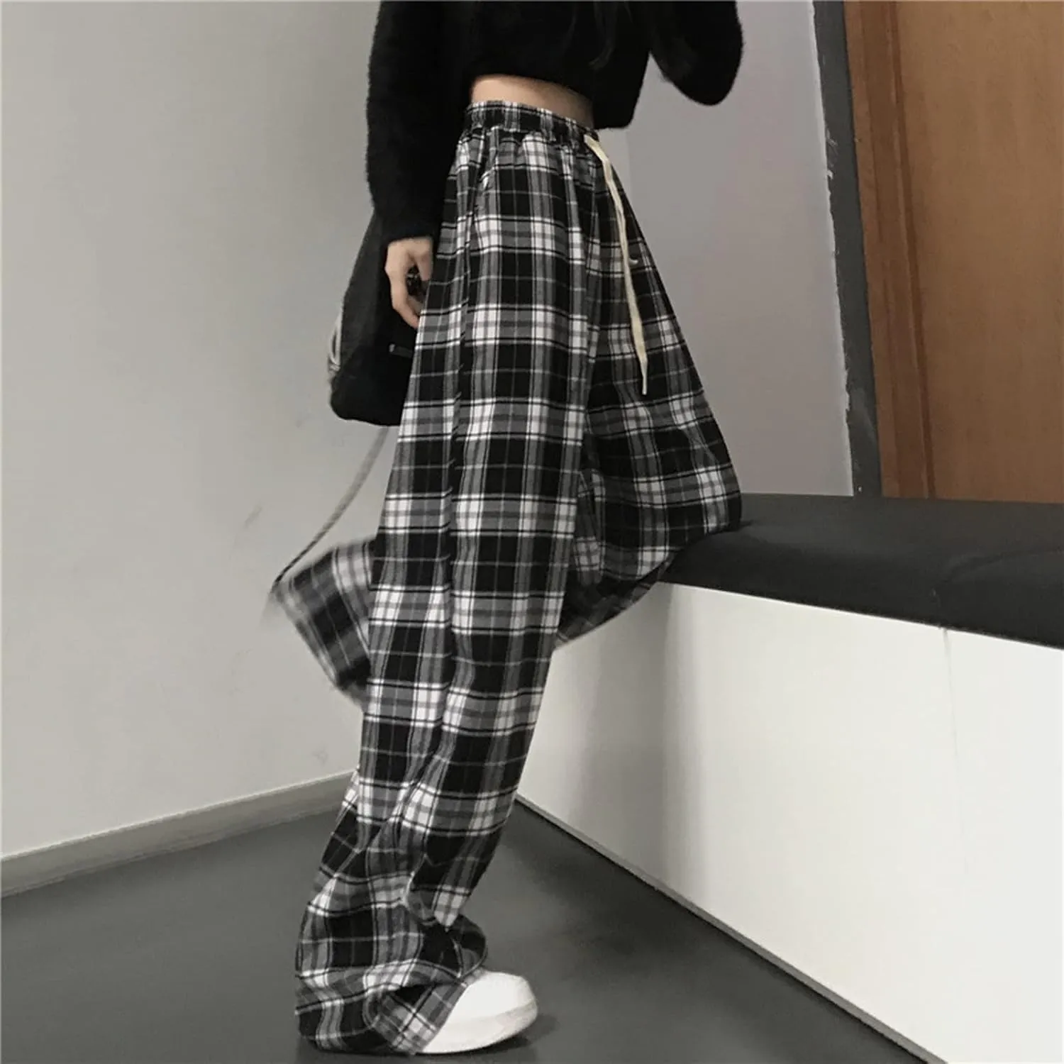 Harajuku Black and White Plaid Trousers Women's Casual Wide Leg Trousers Unisex Hip-hop Loose Straight Trousers