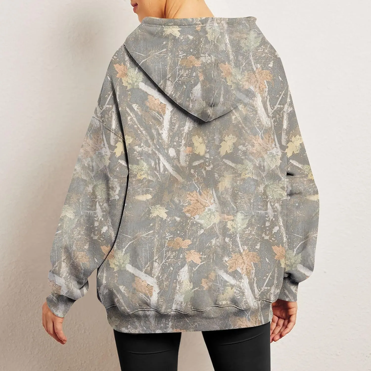 Women's Camo Hoodies Sweatshirt Maple Leaf Print Oversized Fleece Sweatshirts Classic Print Pullover with Pocket